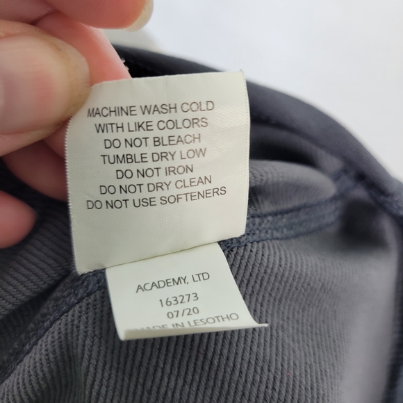 BCG Cold Weather Gray Long Sleeve Fighting Unicorns T Shirt Size Medium - Picture 10 of 11